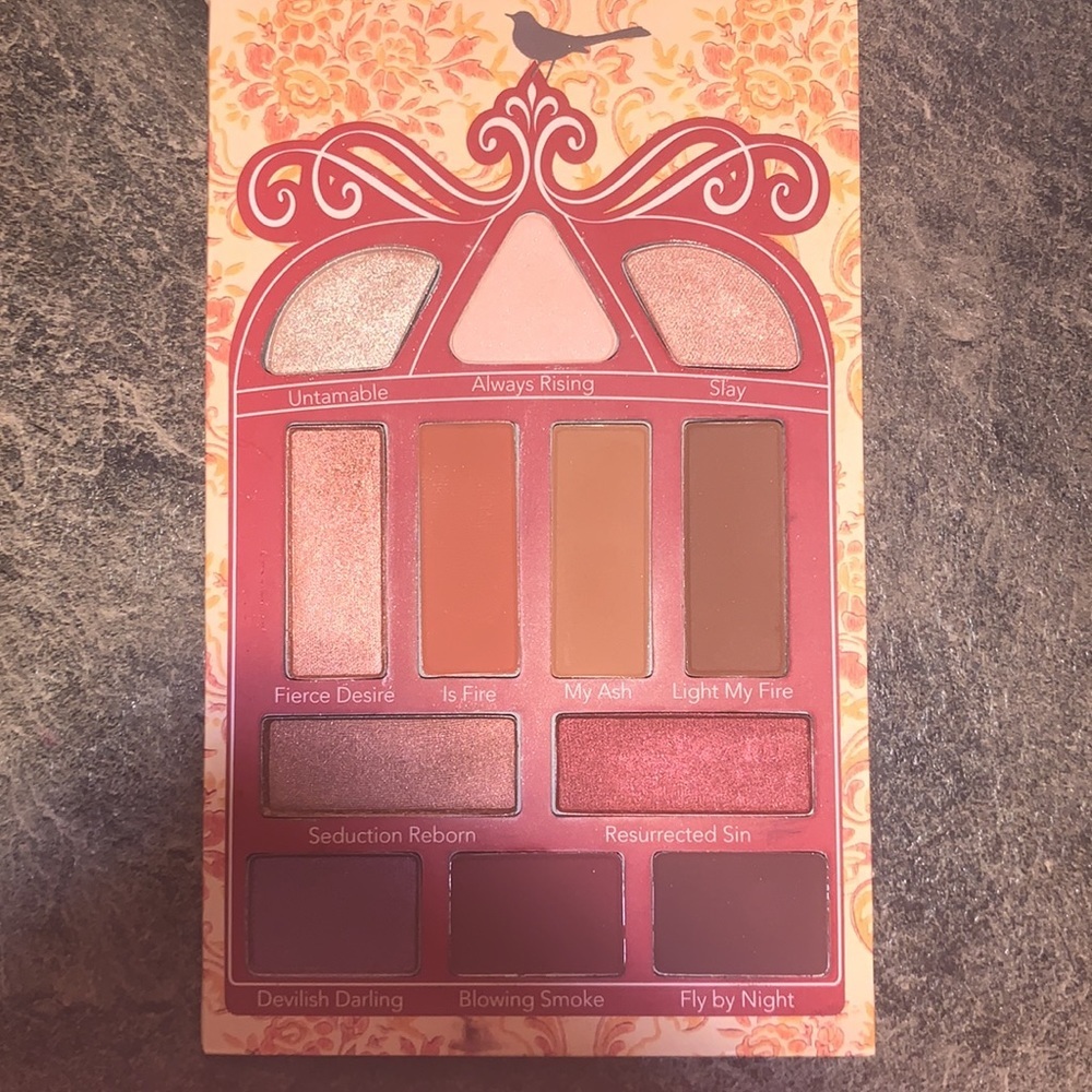Phoenix Rising eyeshadow palette - Picture 3 of 3